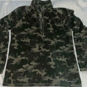 Pullover fleece